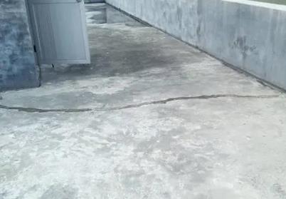 宁安楼顶漏水维修公司分享下如何解决卫生间隐蔽部位漏水的问题?